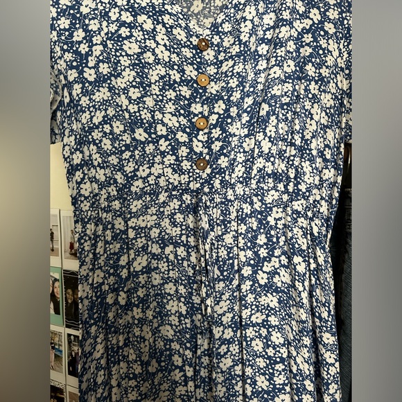 SHEIN floral dress - Picture 3 of 5